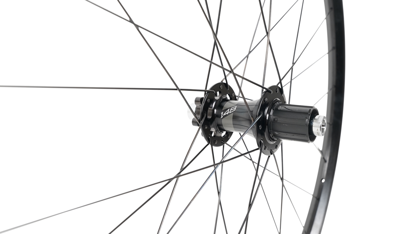 WHL MY18 TRAVERSE OE, 29, REAR, ALLOY, TA 12X148MM, DISC, 6-BOLT, 28H, SHIMANO 10-SPD FHB (HILO HUB) - BLACK W/ CHARCOAL DCL