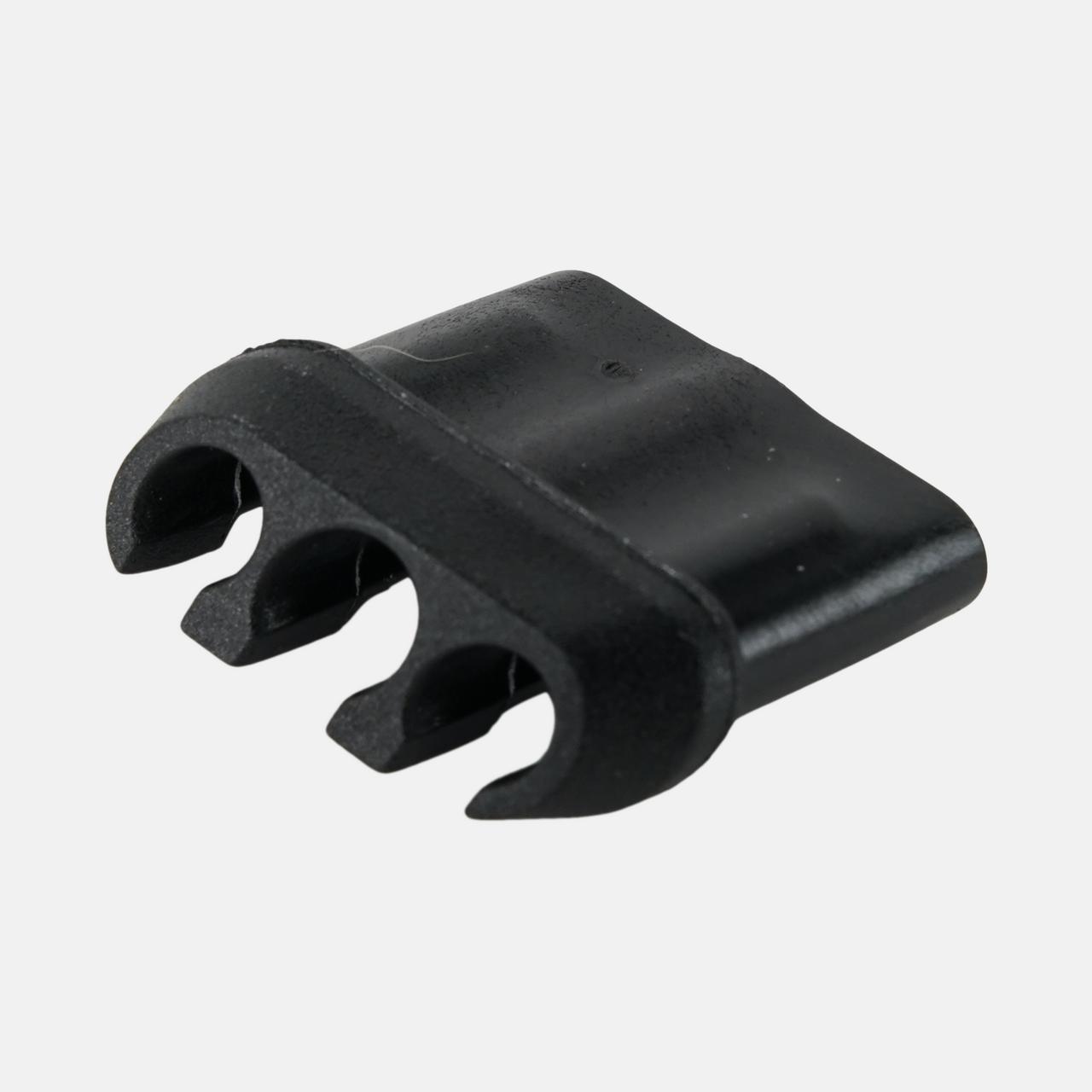 CBG ICR INSERT, MY21 EPIC, 3-CABLE ICR ENTRY PORT INSERT (5MM / 4MM / 4MM), PRESS FIT, RUBBER (Replaced by S216500002)