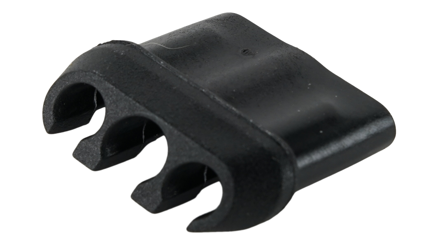 CBG ICR INSERT, MY21 EPIC, 3-CABLE ICR ENTRY PORT INSERT (5MM / 4MM / 4MM), PRESS FIT, RUBBER (Replaced by S216500002)