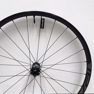 WHL MY16 TRAVERSE, 27.5, FRONT, ALLOY, 15X110MM, DISC, 6-BOLT, 24H (LFM07-110) - BLACK W/ CHARCOAL DCL