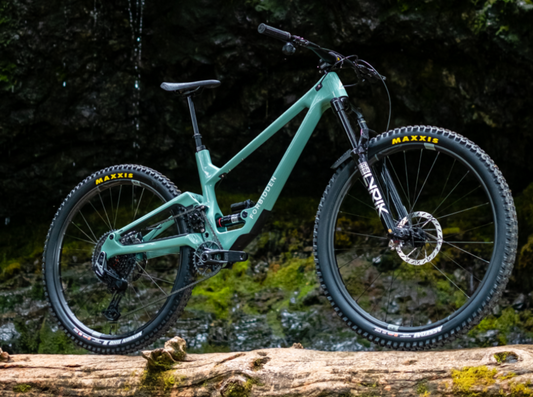 FORBIDDEN DRUID SPRUCE ALMIGHTY W/ HEADSET S3 FRAME 2023